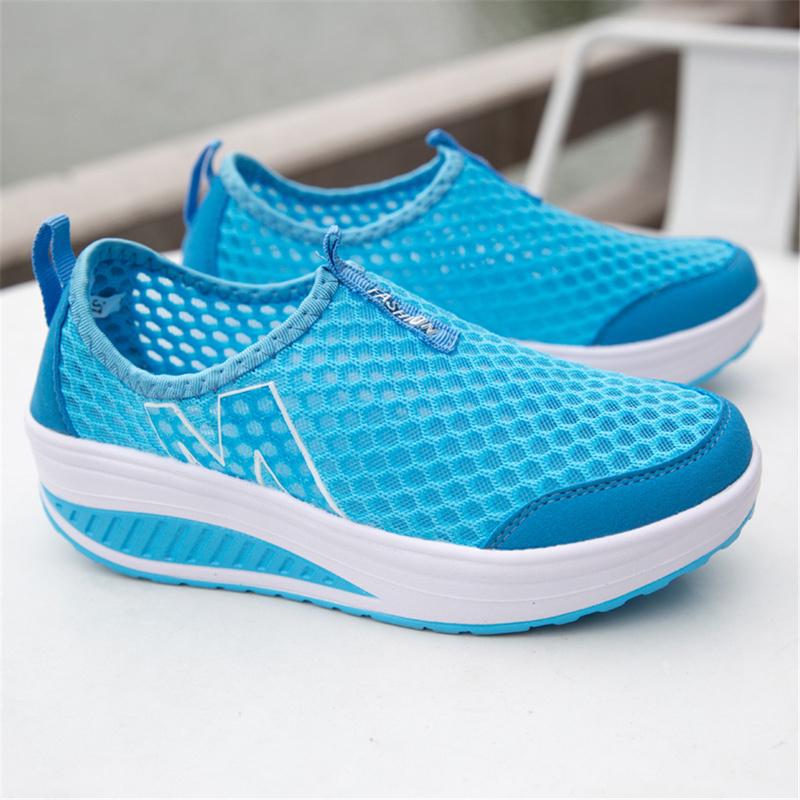 Chaussures de Marche Orthopédiques en Bleu à Enfiler - Confort et Style Inégalés pour Femme