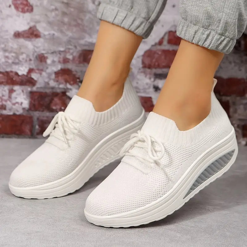 Baskets Blanches Respirantes à Semelle Épaisse Orthopédique - Confort et Style Moderne