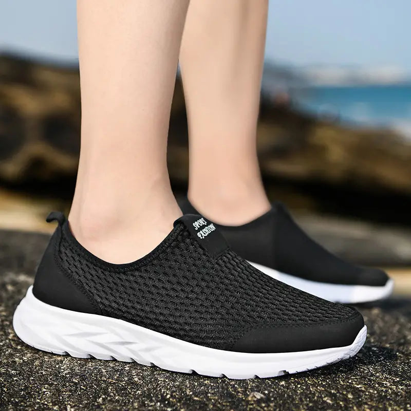 Baskets Orthopédiques Légères Sans Lacets en Maille Respirante Noir - Confort et Souplesse